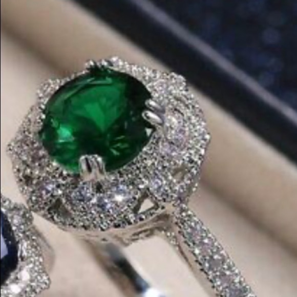 NEW 925 Sterling Silver Elegant Ring Size 6-10 - Picture 7 of 7